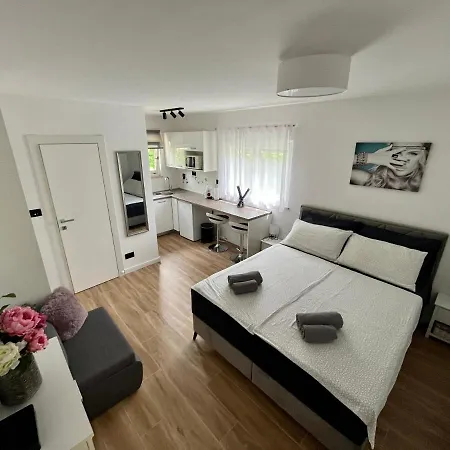 Apartmani Esmeralda Rovinj Kültér fotó